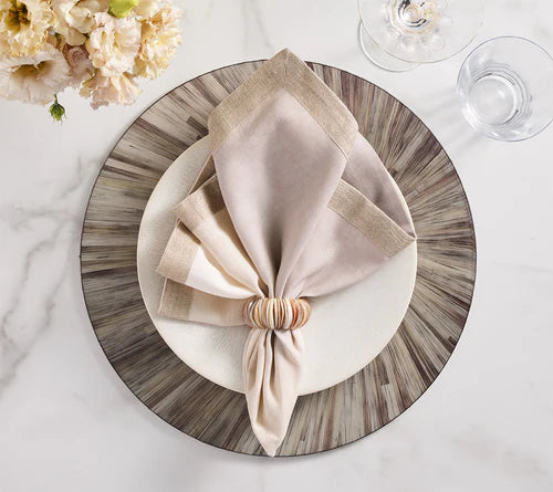 Shell Arc Napkin Ring in Natural/Ivory