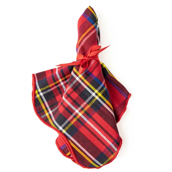S/4 Red Plaid Scalloped Dinner Napkins