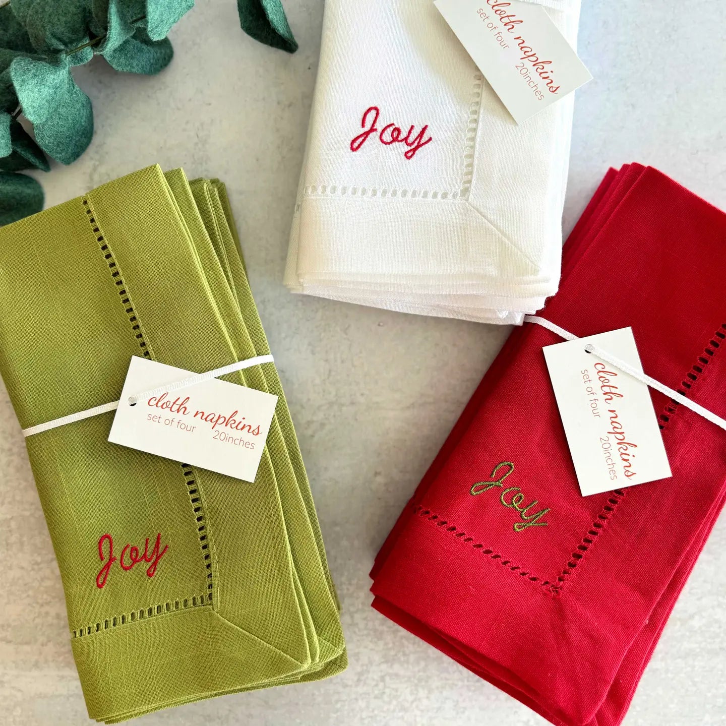 Holiday Words Green Dinner Napkins Set 4