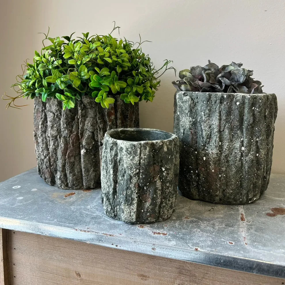 Round Concrete Pot with Bark Motif - XL
