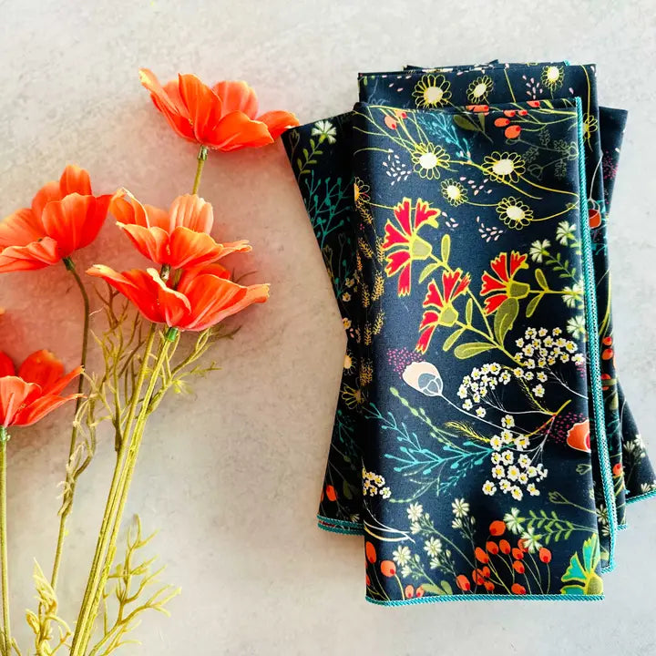 S/4 Peacock Dinner Napkins
