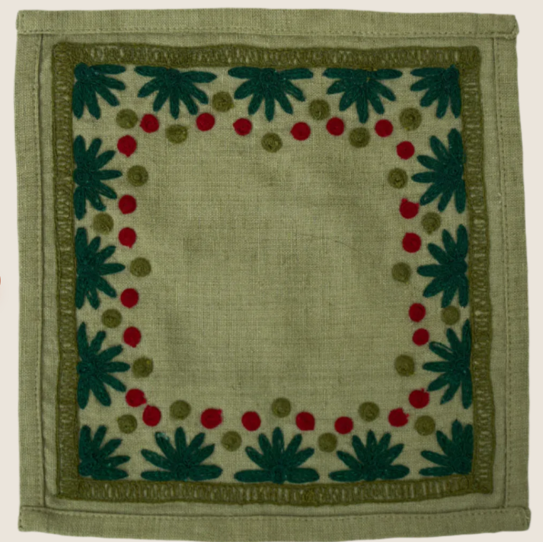 Starburst Holly Napkins Set 4