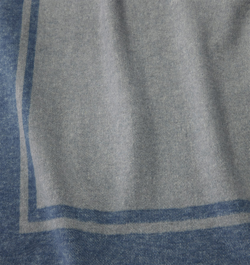 Viletta Throw in Cotton/Wool/Cashmere Blend