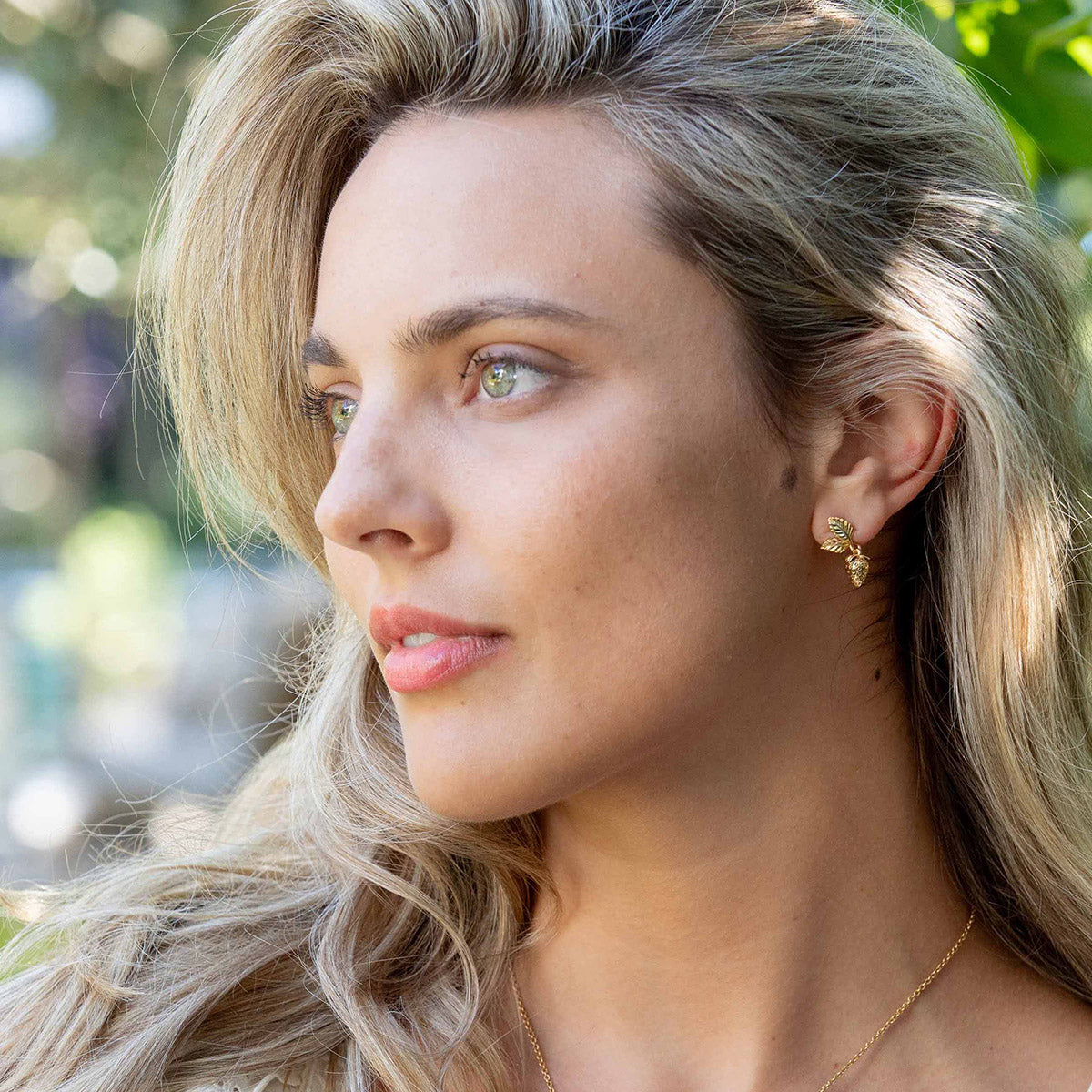 Meadow Berry Drop Earrings - Gold