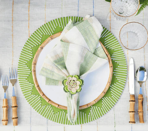 Dream Weaver Placemat in Green/White